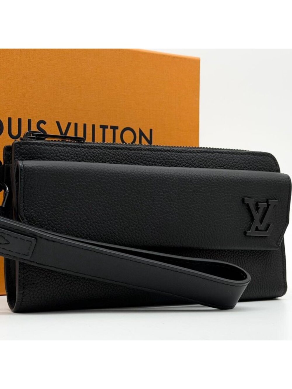 Louis Vuitton IC Zippy Dragonne Aerogram Taurillon Wallet